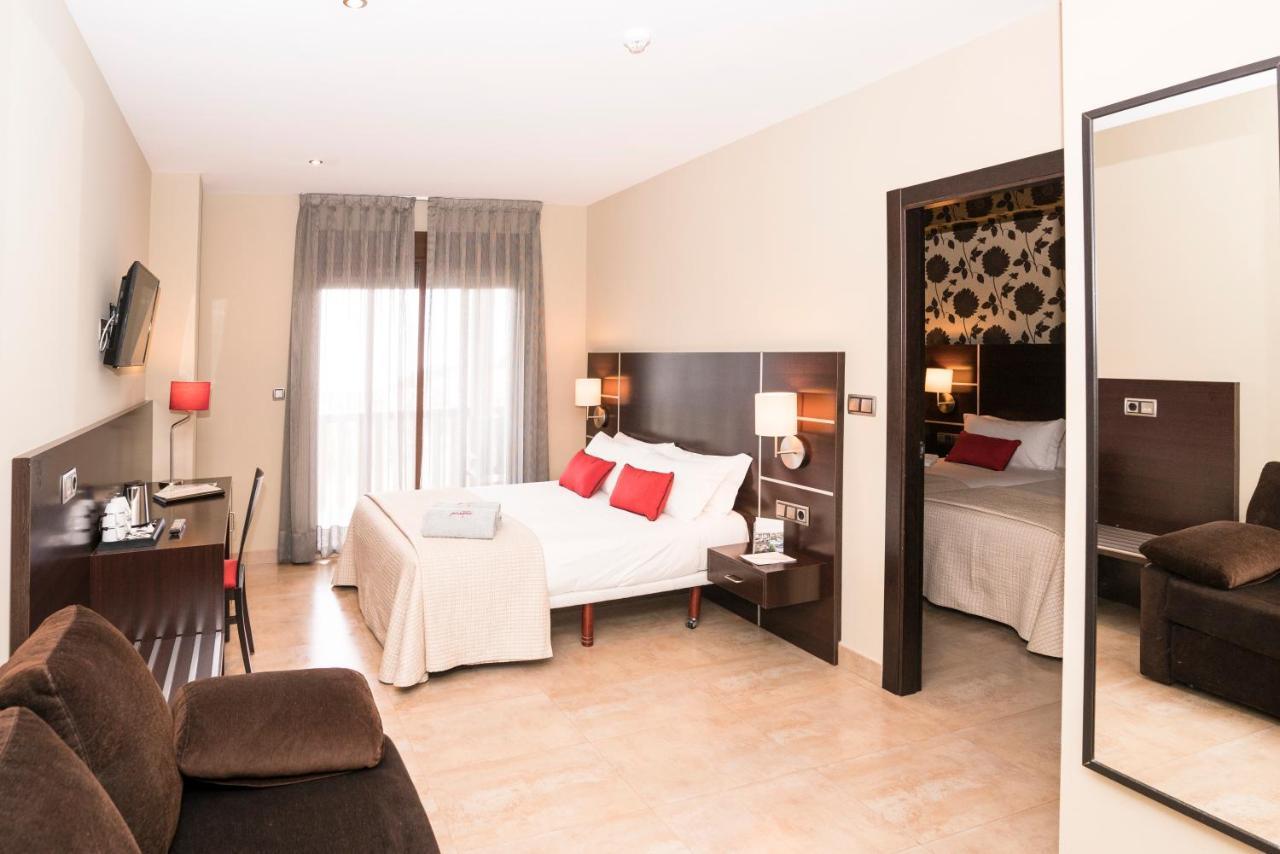 פורטונובו Hotel Piramide 2 מראה חיצוני תמונה